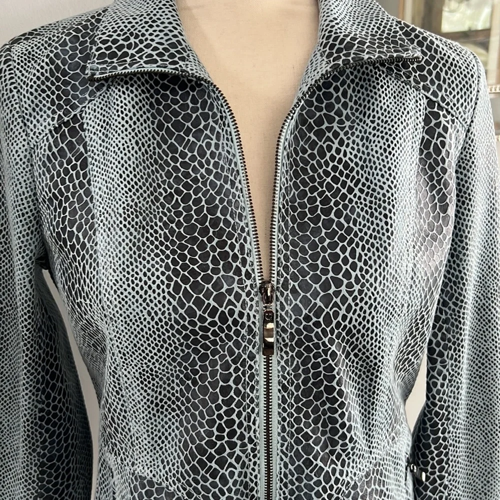 Dialogue Jacket - Picture 7 of 15